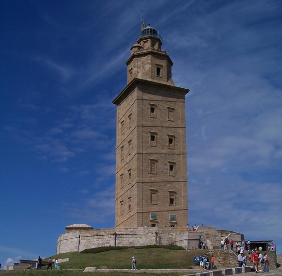 Faro Torre de Hercules en A Coruña, visítalo con niños